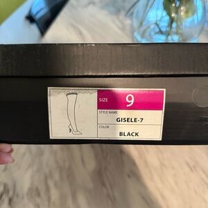 Gisele-7 Black Women's Boots